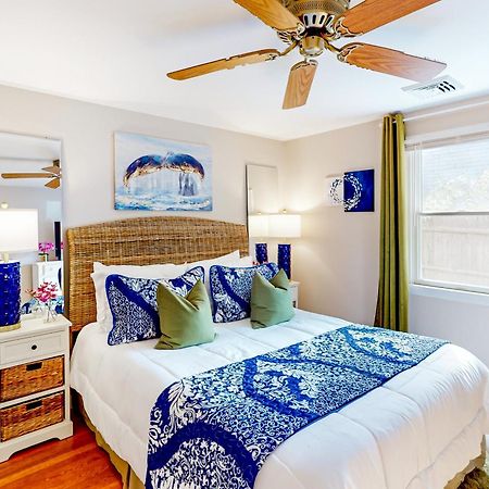 Villa Blue Octopus Hideaway West Yarmouth Exterior foto