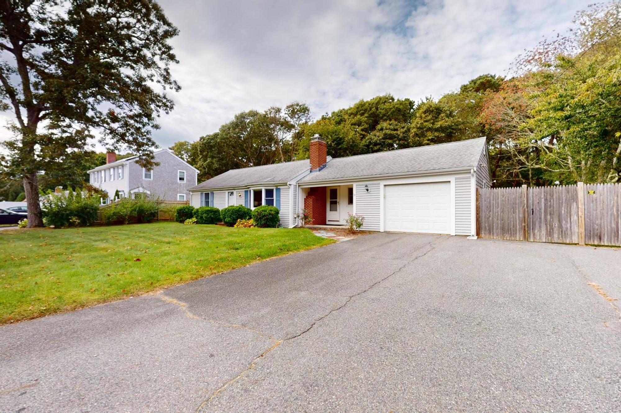 Villa Blue Octopus Hideaway West Yarmouth Exterior foto