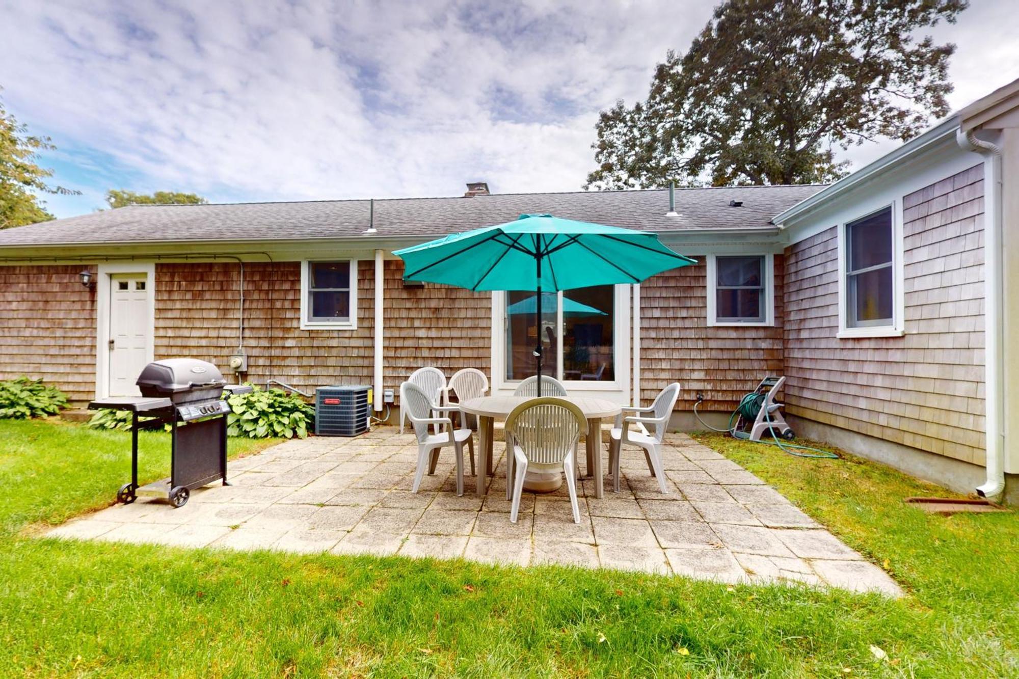 Villa Blue Octopus Hideaway West Yarmouth Exterior foto